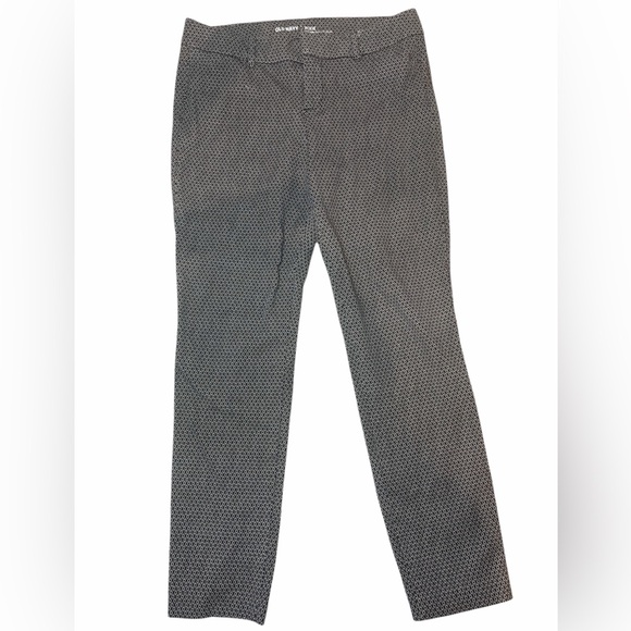 Old Navy Pants - OLD NAVY PIXIE Mid-Rise Black and White Patterned Pants 6